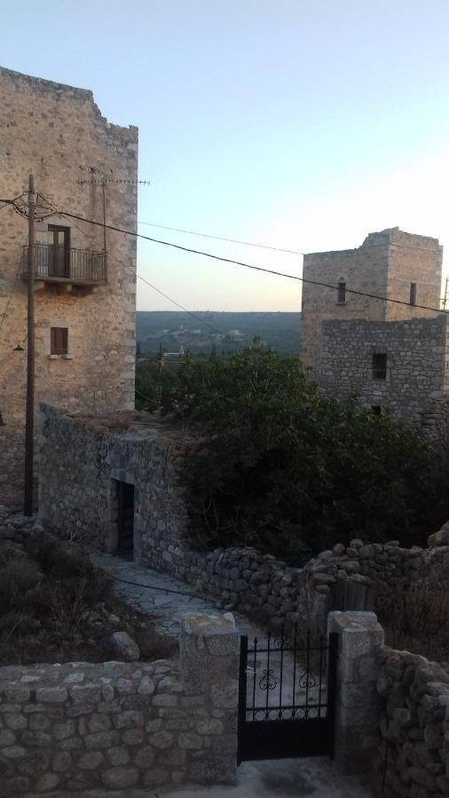 Το Πυργοσπιτο Τησ Αννεζουλασ Annezoula'S Castle Villa Agios Athanasios  Esterno foto